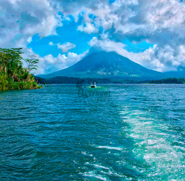 Arenal: Fuego y Agua